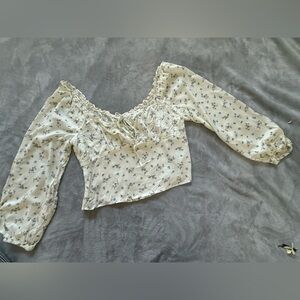 Wild Fable Cream Floral Long Sleeve Top